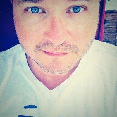 Team_Cauet_Nrj's profile picture. TeamCauet FANS DE CAUET DEPUIS SES DEBUT. Si tu es fan de notre Coco abonne toi :)