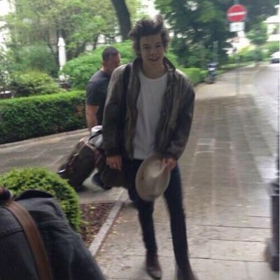 go follow @narrymorph she follows back xx