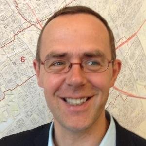 Focus op informatievoorziening, werkzaam als programmamanager De Haagse Bron & teammanager Geodata @ gemeente Den Haag | Wielrennen & Schaatsen | Papa (*2)