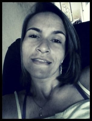 Eu poderia ser a pessoa mais agradável do mundo,
mas optei por ser EU mesma!!!!