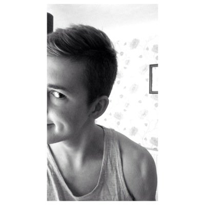 I'm tommy I'm 20. 

#ifollowback
#mentionformention