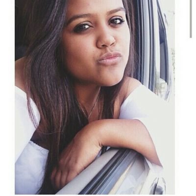 fã clube oficial da Camila Loures.
seguimos de volta.