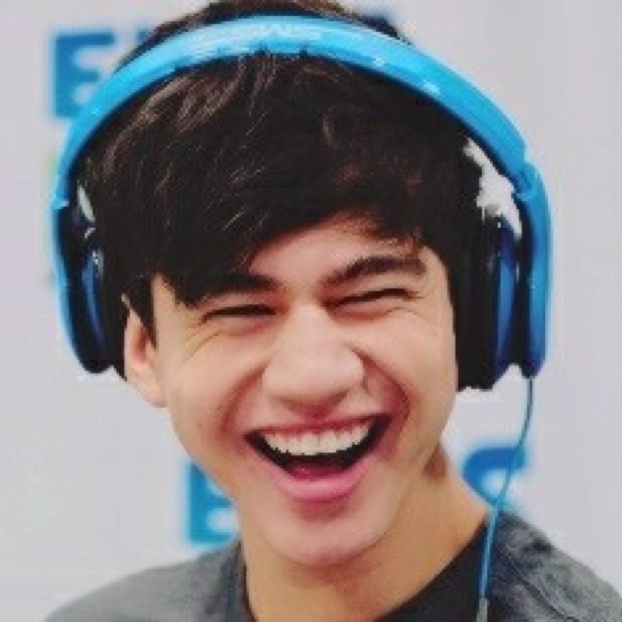 im in pretty much every fandom under the sun| lord dickhead is my fav✨5sauce ••ireland••