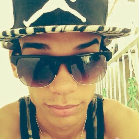 ••  ------------------- InffOrmAtte D´ GraTiisS -------------------- ••   
•YioO ⇨// HaCiiendO La DiiferenCiia A Lo DeemaS //