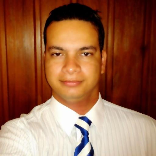 Completametne apaixonado por Deus e pela família linda que Ele me deu. Politicamente Conservador. Economicamente Liberal. Sem político BANDIDO de estimação.