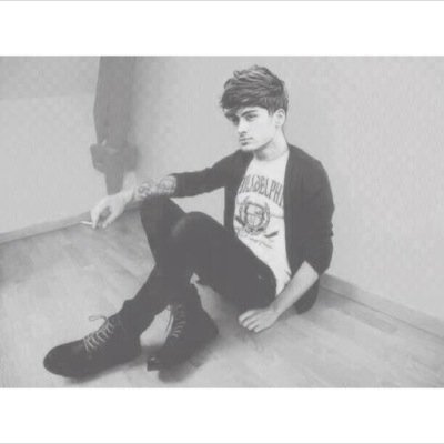 Can you follow @sheerodal please? Thank you ily ily ily !