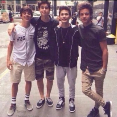 FREE FOLLOW!! FOLLOW @cashewstwerkin ASAP! LOVE YOU ALL! THANK YOU SO MUCH!