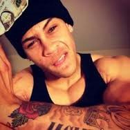 :) just another social lover geek.. Oh and I just love @traviewilliams