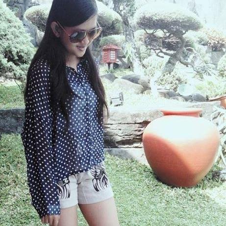 ingin menjadi diri sendiri tanpa meniru gaya orang lain....
 aku ingin menuju jalan terbaik  untuk masa depanku  ...
 ♔♔♔♥♥♥