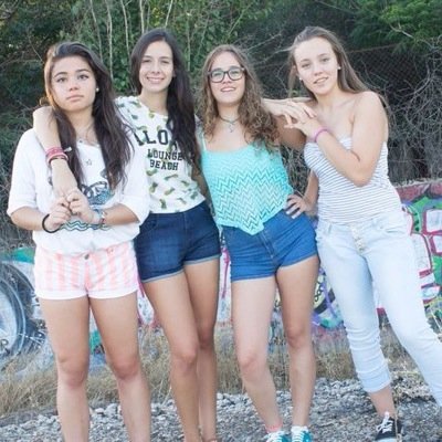 99.Sevillana , con el 13 a la espalda.CD arboleda./Mejor andar con locos que con falsos/ Insta:saraglez_13 @onedirection