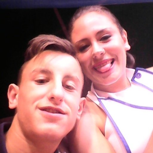 Amante del futbol jugador del C.D Torredelcampo ;)