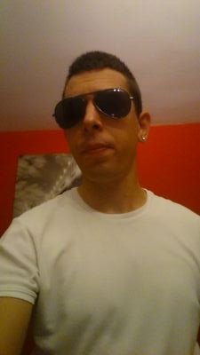 Vive tu vida y no dejes que nadie te la intente fastidiar! Feliz.