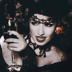 Foro de Rol inspirado en las Crónicas Vampíricas de Anne Rice,2010-14 ¡Resurgiendo!Vampiro, licántropo, mortal, fantasma,demonio, bruj@,cazador, ángel,etc [+18]