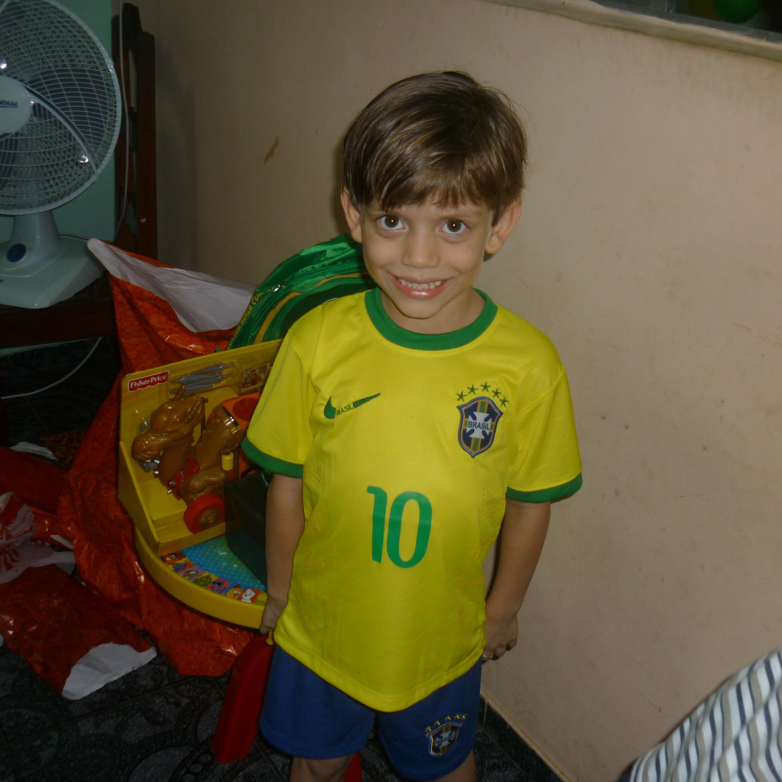 eu gosto de pera da minha coleginha helena  da minha familia  de assistir telvisão da minha casa do meu pimo lian