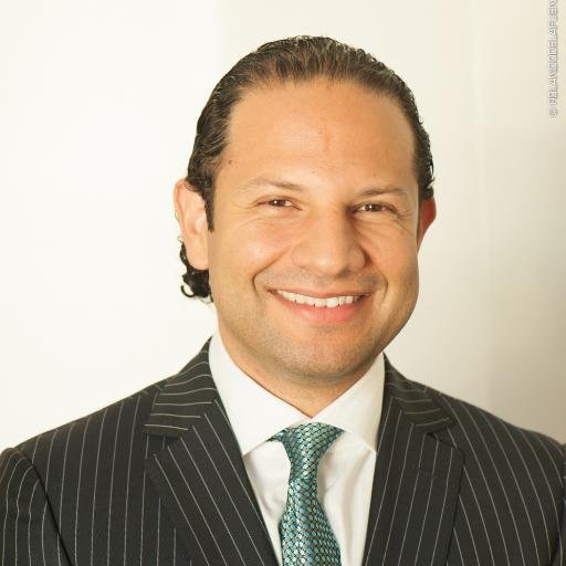 General Surgeon with a fellowship in Minimal Invasive Colorectal Surgery, and with a great interest in complex abdominal wall reconstruction and Breast surgery.
