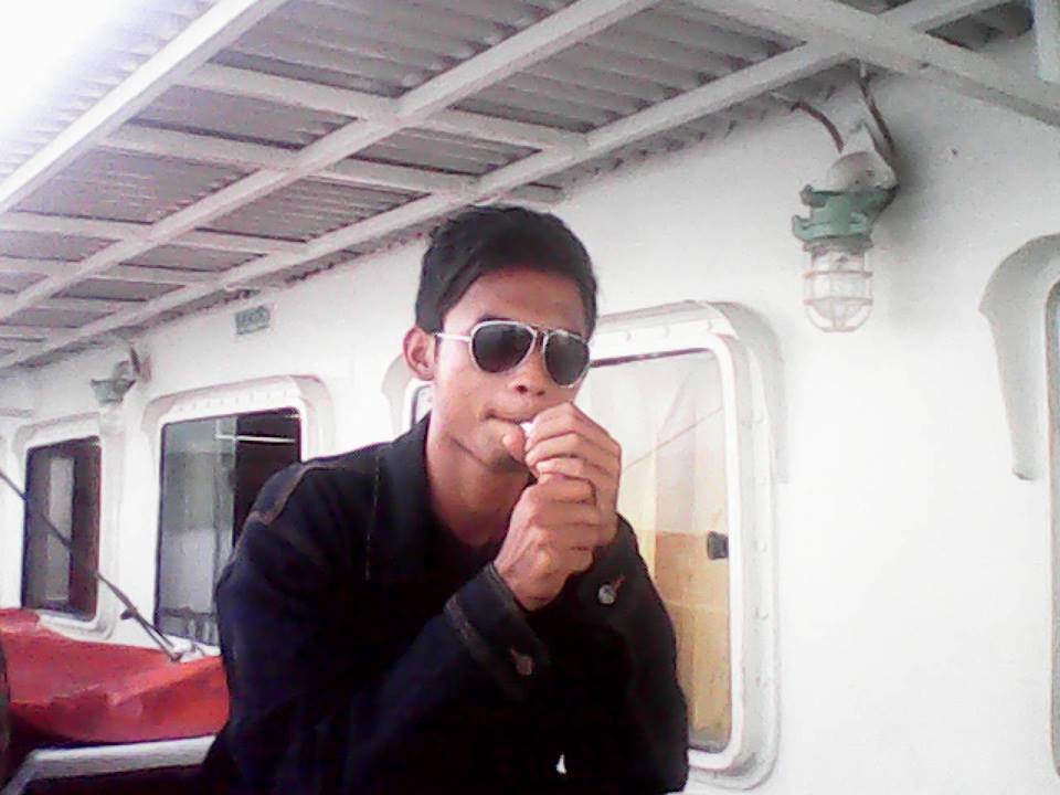REALITA HIDUP & ROCK N ROLL #slenge'an gtoe|suit suit hhe.. http://t.co/TMXm6odfbV