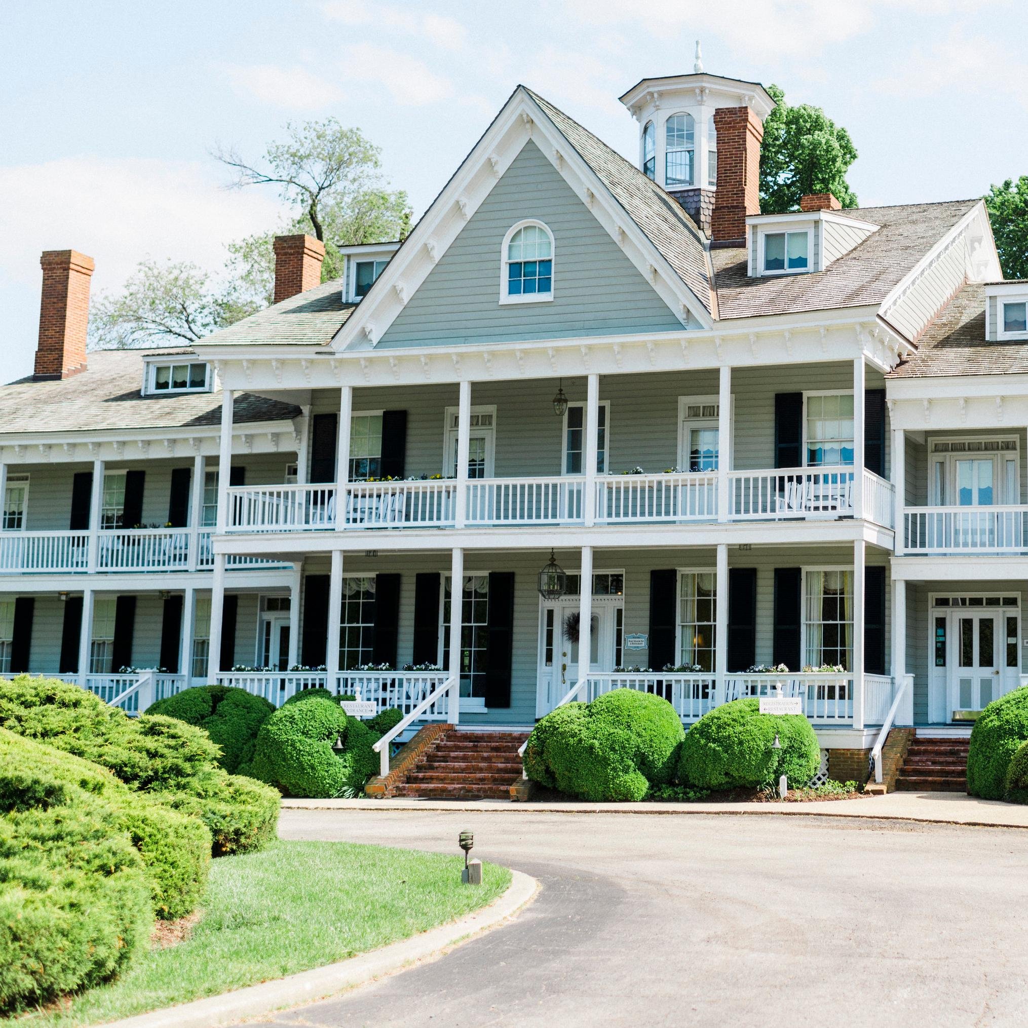 Historic Kent Manor offers Saturday lunch and our Champagne Sunday Brunch Buffet entices along with 24 elegant sleeping rooms .  Minutes from Annapolis