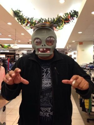 edvarios's profile picture. 