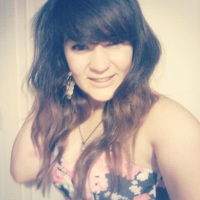 Lover of all things fashion  beauty  and superhero  related, who is obsessed with how to train your dragon!!