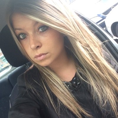Dis moi que tu m'aimes, dis le comme si tu le pensais, dis le comme si ta vie en dépendais, fais de moi une princesse rétro...