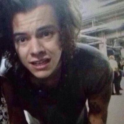 ask for a follow back from @alltimeharryx :)