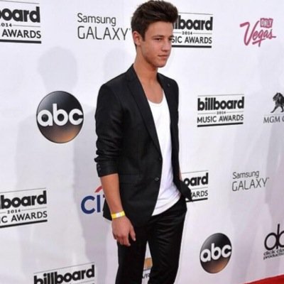 dibs on that cameron dallas guy