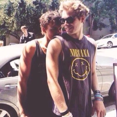 This is a split account, charlie and becca. We're part of the 5sosfam