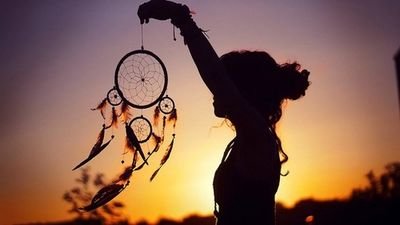 I FOLLOW YOU BECAUSE I LIKE YOUR DREAMS BUT CAN FOLLOW ME TO GET INSPIRATION TO YOUR DREAMS