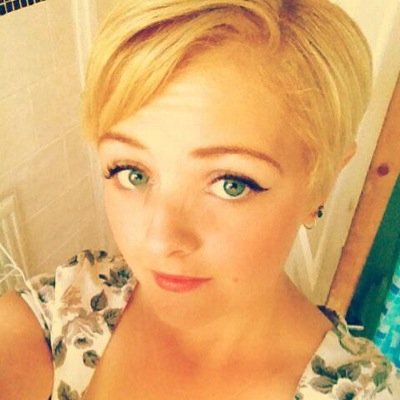 Abbiellenscott's profile picture. 'The personal is political' 

Lover of books, equality, and analytic philosophy.