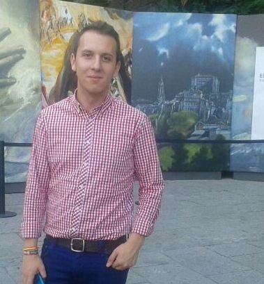 Estudiante de Trabajo Social en la Ciudad de la cerámica,  apasionado de la politica, pero de la de verdad, la de servicio público.
