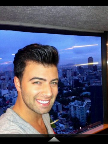 Enamorada de Juan luis londoño ARias y jencarlos canéla los amooooo @malumacolombia @jencarlosmusic
