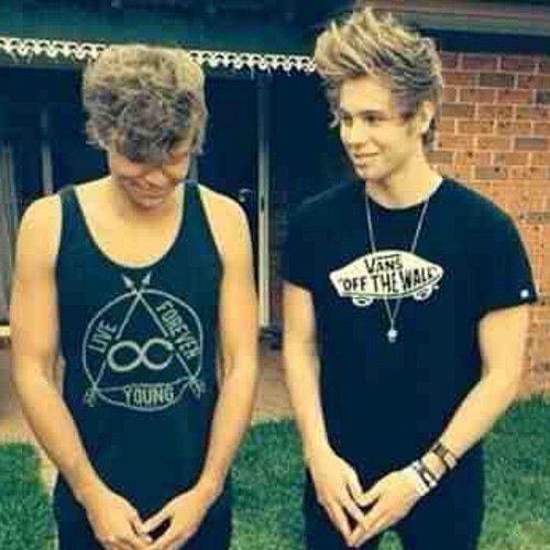 Follow Me Please. Click the follow button @5SOS . Love my 5SOS buddies, Casey&Michelle  x