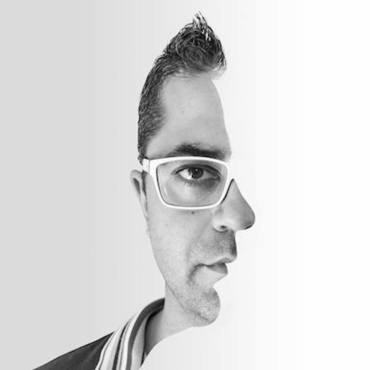 RaulC's profile picture. Dj & productor. Ganador del Coca Cola Music experience by Carlos Jean Mejor Remix Fight for life. Amante de la musica y de ti si eres original !