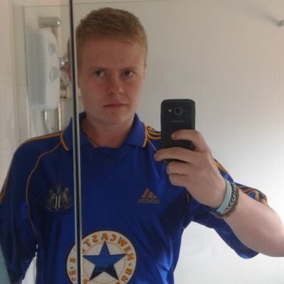 25, Newcastle United sympathiser. Work as a packer for @PumphreysCoffee and a pint puller in my local club. Instagram: chris.young89
