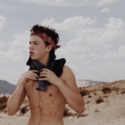 RT MY LAST TWEET FOR A DM TO TAYLOR CANIFF,YOU MUST BE FOLLOWING ME