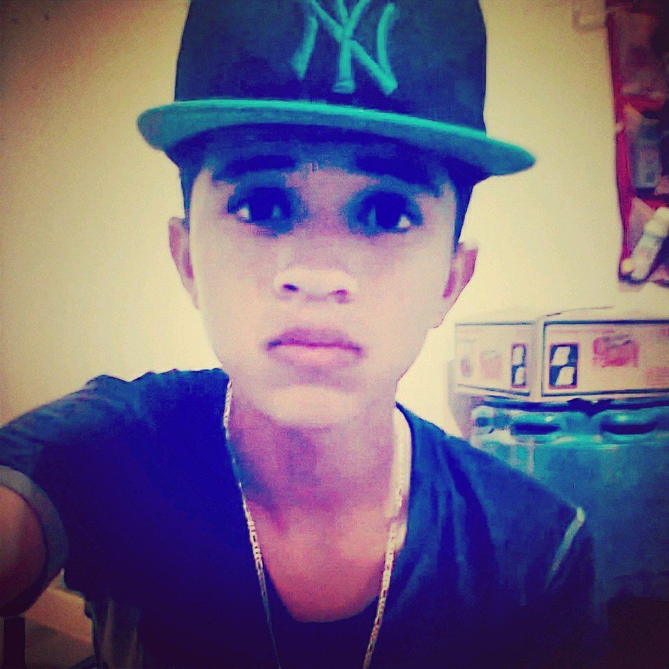 alekzs_quintana's profile picture. O.o