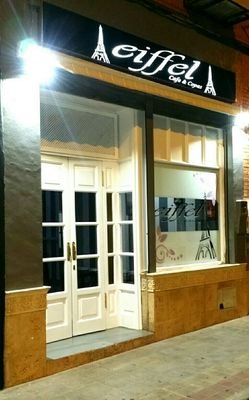 El mejor ambiente y los mejores precios, copas 4, 5€ y cachimbas a 4€. ¡NO TE LO PIERDAS!