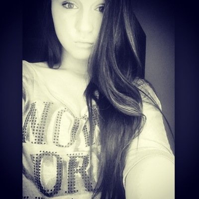 What goes on between us no'one has to knowww