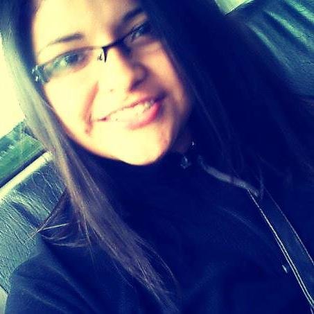 moreliin's profile picture. Simplemente feliz con o sin problemas