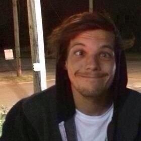 louservilles's profile picture. @yeahales