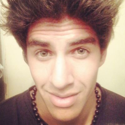 Fan de Skrillex, ElRubius, me encantaria ir al tomorrowland algun dia :))