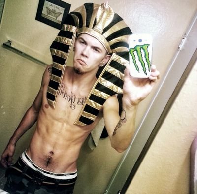 Devyn_Exaxe's profile picture. Hello! Names Devyn, From a little town called Marysville. I don't like fake faces and I won't deal with them lol Hit me up on here or the book of faces. ^_^