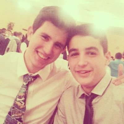 Buscando la salida me topé con tu sonrisa