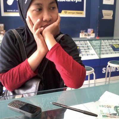 mayasyaroh87's profile image