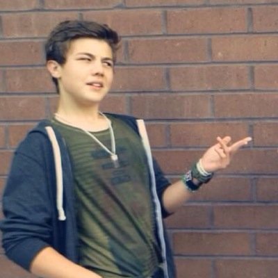 Im soooo happy reed followed you :) main account: @jackieidk (: