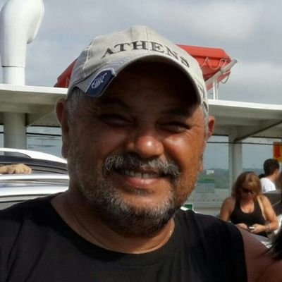 Apenas um pequeno tirano. Conservador, cristão, patriota. Retuíte nem sempre é endosso. Se vc está na direita está na direção certa. não respondo DM.