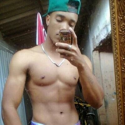 RikVelozes's profile picture. 