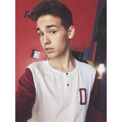 hey guys, its @drunkincameron and today jacob unfollowed me, so it would mean the world if you rted the link below ily ♡