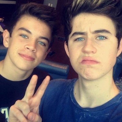 Free follow, Follow @WestWhiteSides_ or i unfollow. Please read this? http://t.co/lSDv8ChN1S