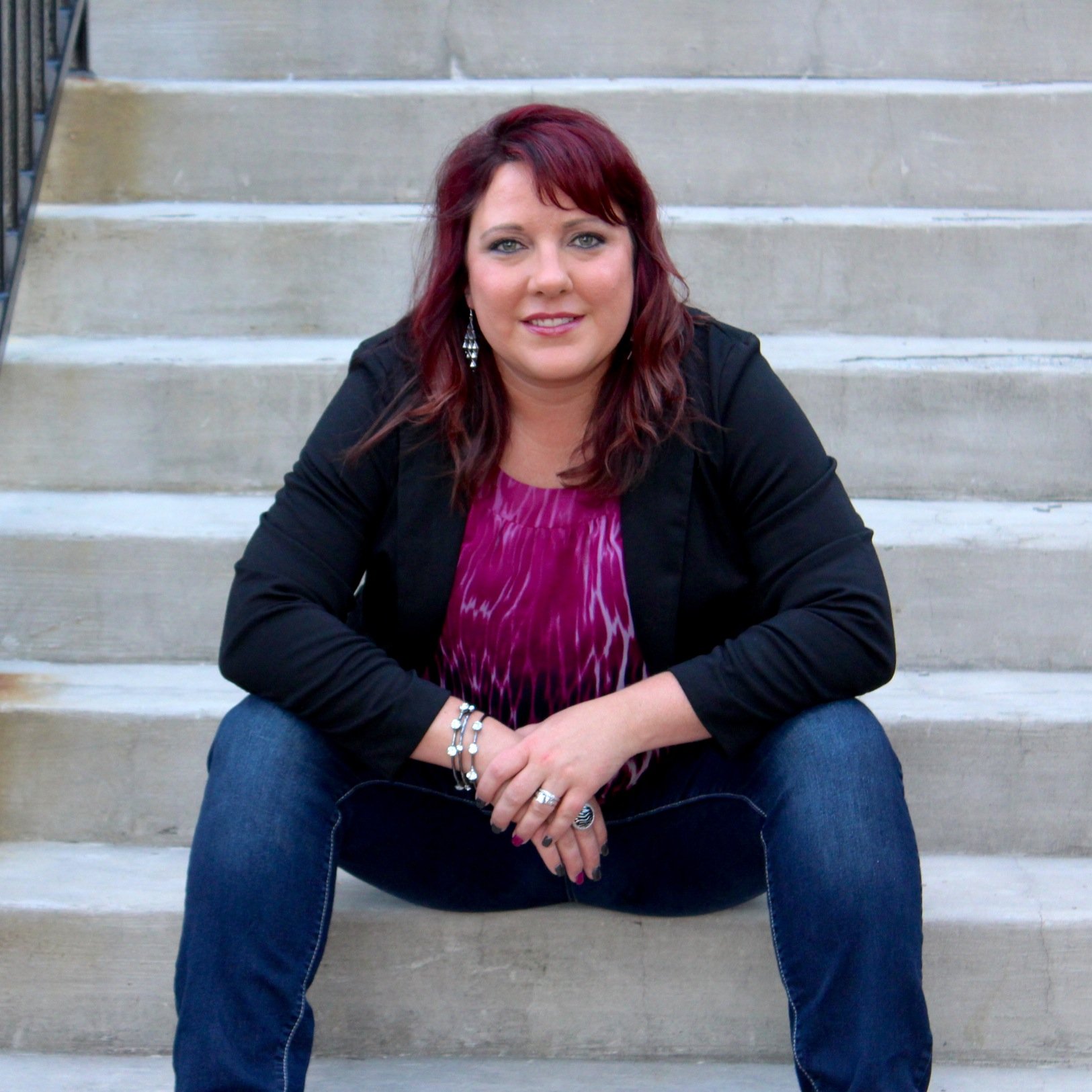 Military spouse who loves Shoes, Shopping, Sports and everything Real Estate! Fort Campbell and Clarksville, TN Specialist